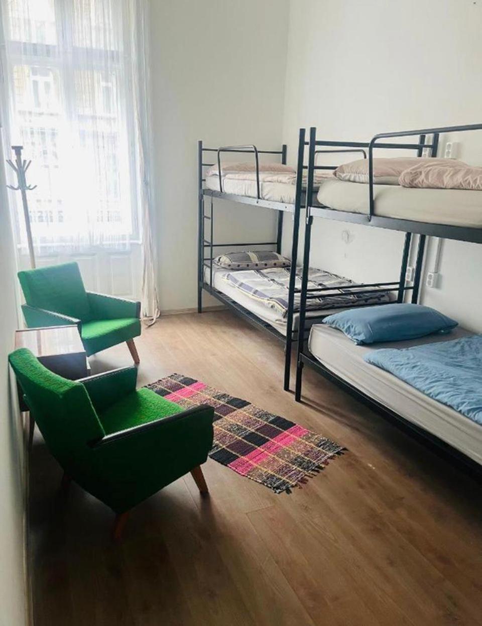 Ejjeli Majom Hostel Budapest Kültér fotó